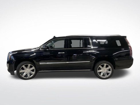 Used 2018 Cadillac Escalade ESV Premium Luxury image 15