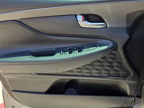 Used 2019 Hyundai Santa Fe SE image 29