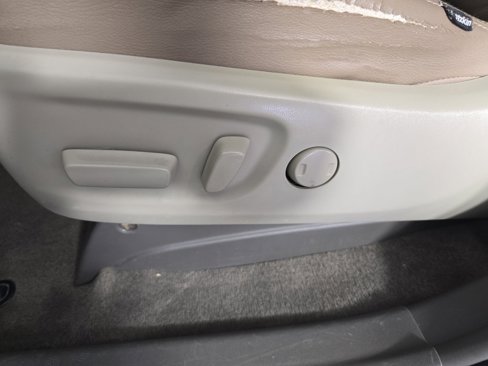 Used 2016 Toyota Sienna LE image 11