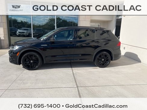 Used 2022 Volkswagen Tiguan SE R-Line image 2