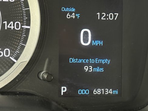 Used 2021 Toyota Corolla LE image 30
