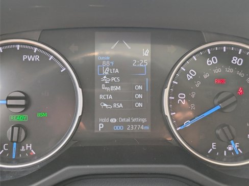 Used 2022 Toyota RAV4 XLE image 29