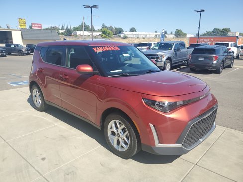 Used 2023 Kia Soul LX w/ LX Technology Package image 7