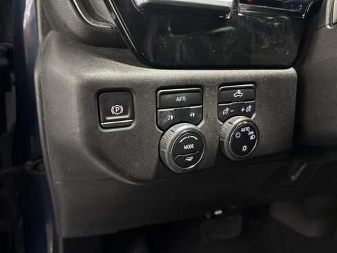 Used 2022 Chevrolet Silverado 1500 LT image 3