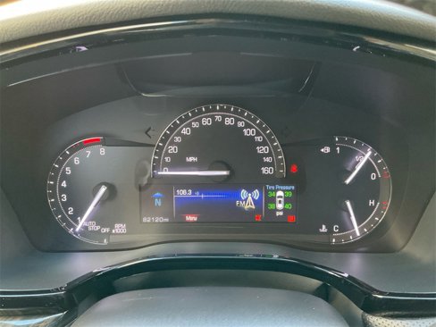Used 2017 Cadillac XT5 FWD image 19