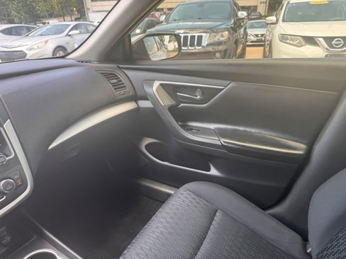 Used 2017 Nissan Altima 2.5 SV image 14