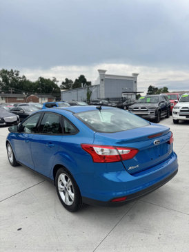 Used 2014 Ford Focus SE w/ SE Winter Package image 10