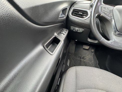 Used 2020 Chevrolet Equinox LT image 50