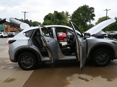 Used 2019 MAZDA CX-5 Touring image 13