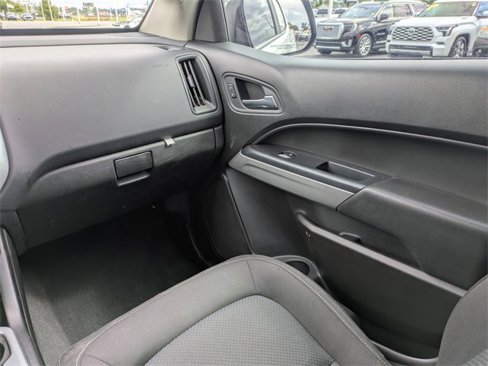 Used 2019 Chevrolet Colorado LT w/ LT Convenience Package image 18