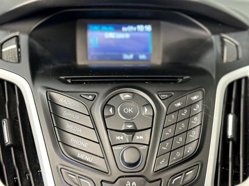 Used 2014 Ford Focus SE w/ SE Winter Package image 17