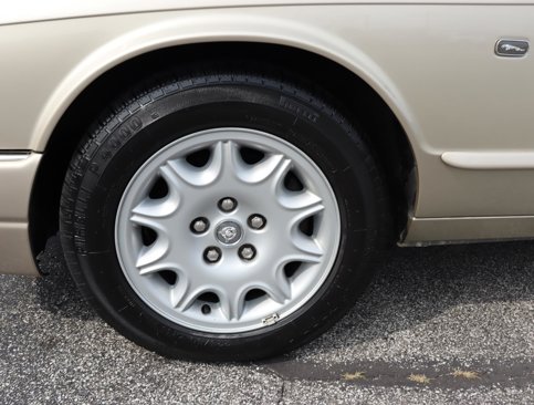 Used 1998 Jaguar XJ8 image 7