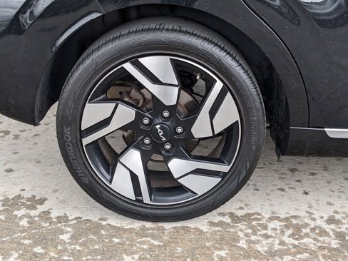 Certified 2023 Kia Soul GT-Line image 12
