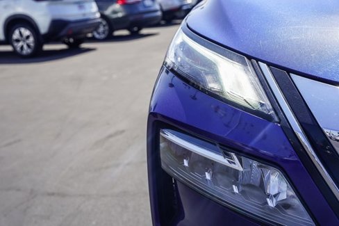 Certified 2022 Nissan Rogue SV image 11