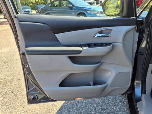 Used 2016 Honda Odyssey LX image 11