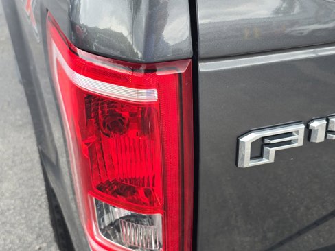 Used 2017 Ford F150 XL w/ Equipment Group 101A Mid image 6