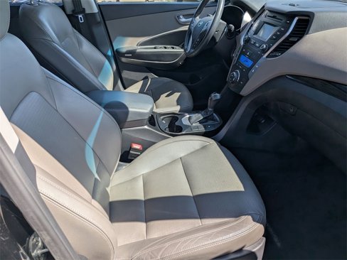 Used 2014 Hyundai Santa Fe GLS image 28