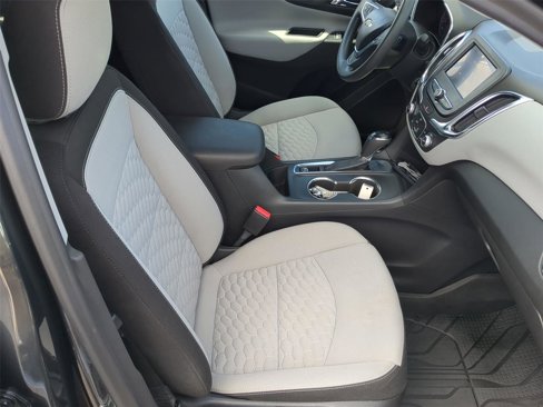 Used 2020 Chevrolet Equinox LS w/ LS Convenience Package image 16