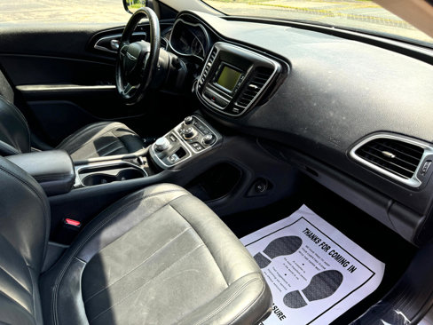 Used 2015 Chrysler 200 C image 27