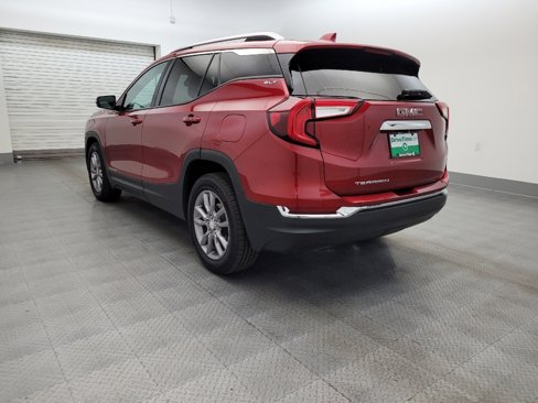 Used 2022 GMC Terrain SLT image 5