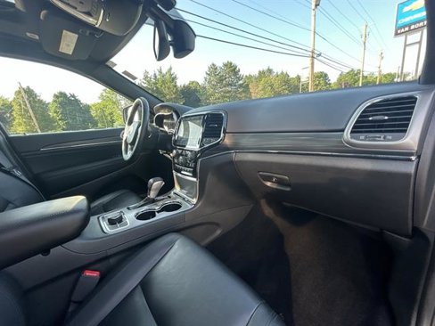 Used 2019 Jeep Grand Cherokee Limited image 30
