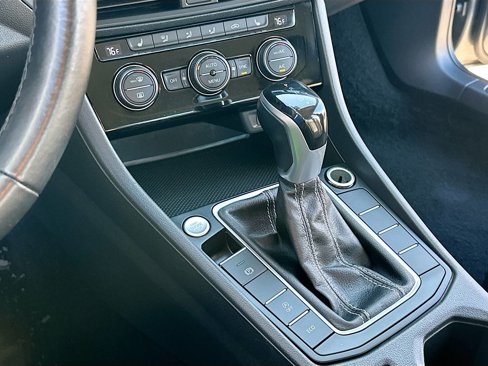 Used 2024 Volkswagen Jetta SE image 10