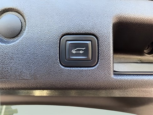 Used 2019 Chevrolet Equinox LT image 11