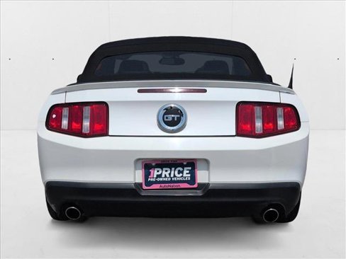 Used 2010 Ford Mustang GT Premium image 7