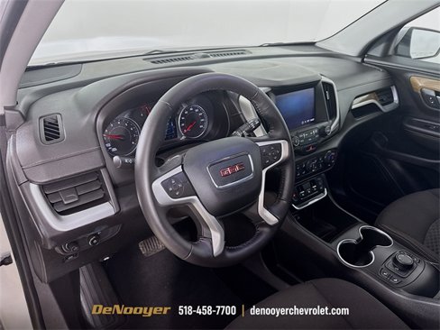 Used 2018 GMC Terrain SLE w/ Driver Convenience Package image 9