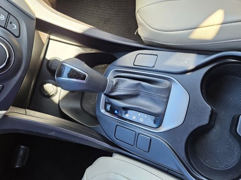 Used 2014 Hyundai Santa Fe Sport image 25