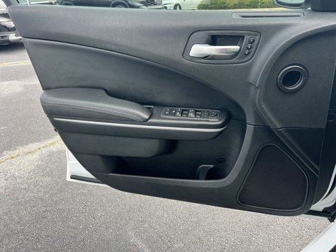 Used 2020 Dodge Charger SXT w/ Leather Interior Group image 28