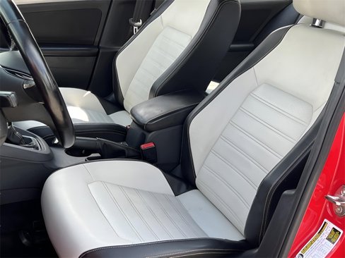 Used 2016 Volkswagen Jetta Sport image 4