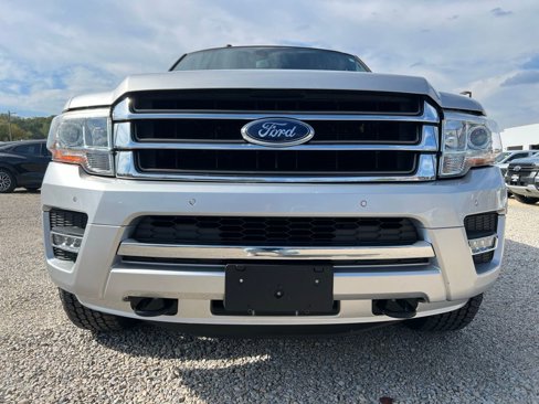 Used 2016 Ford Expedition Limited image 3