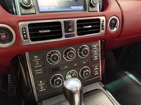 Used 2012 Land Rover Range Rover Autobiography image 32
