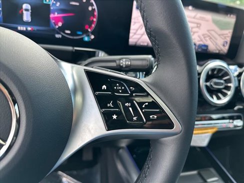 Certified 2025 Mercedes-Benz GLA 250 image 30