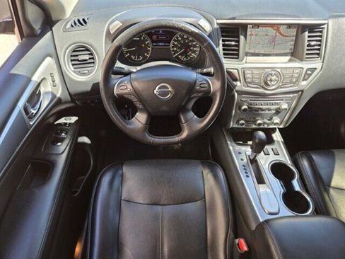 Used 2020 Nissan Pathfinder SL image 15