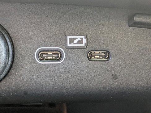 Certified 2024 Volvo XC40 B5 Plus w/ Protection Package Premier image 23