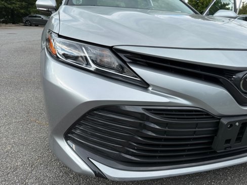 Used 2018 Toyota Camry LE image 28