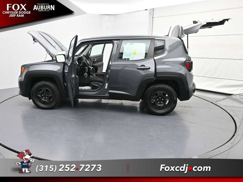 Used 2022 Jeep Renegade Sport image 32