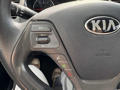 Used 2017 Kia Forte LX image 25