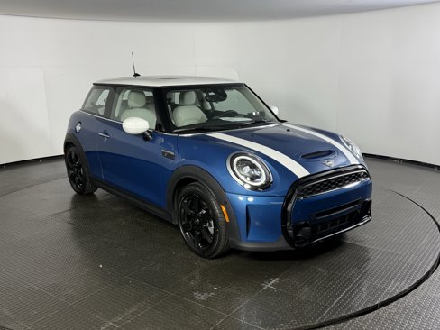 Used 2023 MINI Cooper S image 3