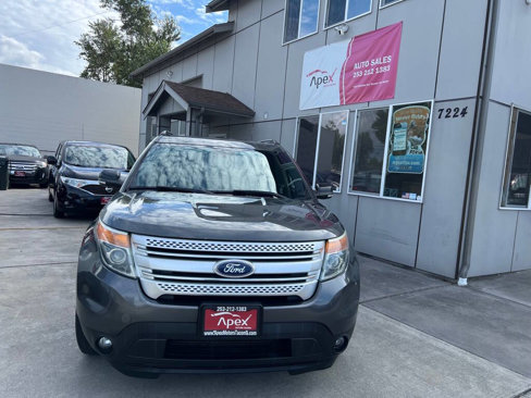 Used 2015 Ford Explorer XLT w/ Equipment Group 201A image 3