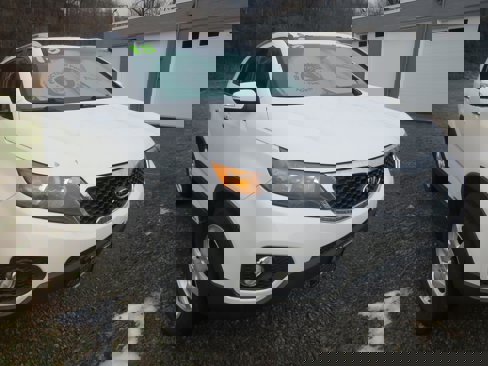 Used 2013 Kia Sorento LX w/ Convenience Pkg image 1