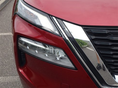 Certified 2022 Nissan Rogue SV image 10