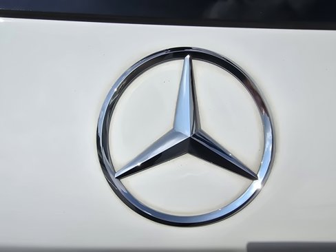 Used 2019 Mercedes-Benz GLC 300 4MATIC image 16