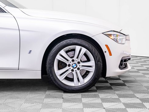 Used 2017 BMW 330e image 34