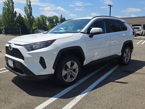 Used 2022 Toyota RAV4 LE image 3