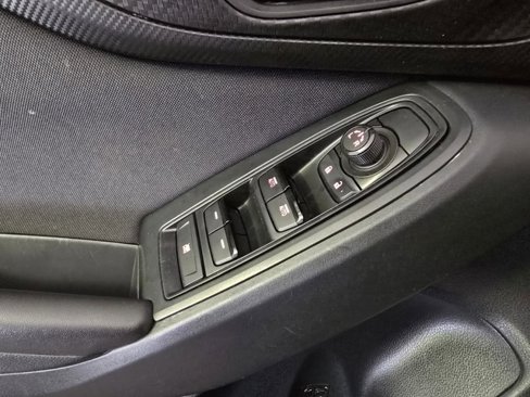 Used 2019 Subaru Crosstrek 2.0i Premium w/ Moonroof Package image 9