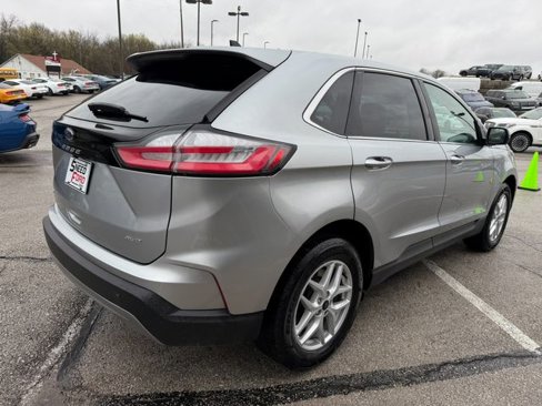 Used 2023 Ford Edge SEL image 7