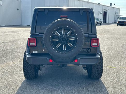 Used 2018 Jeep Wrangler Unlimited Sahara image 6